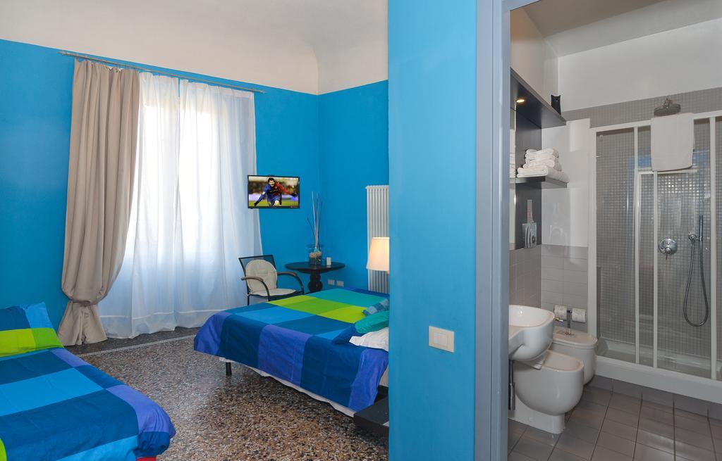 B&B 4 Rooms Pisa Bagian luar foto